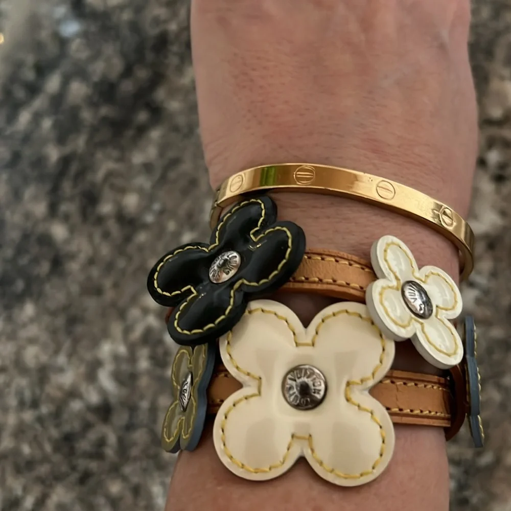 Louis Vuitton Vernis Fleur Double Wrap Bracelet - Picture 3 of 10